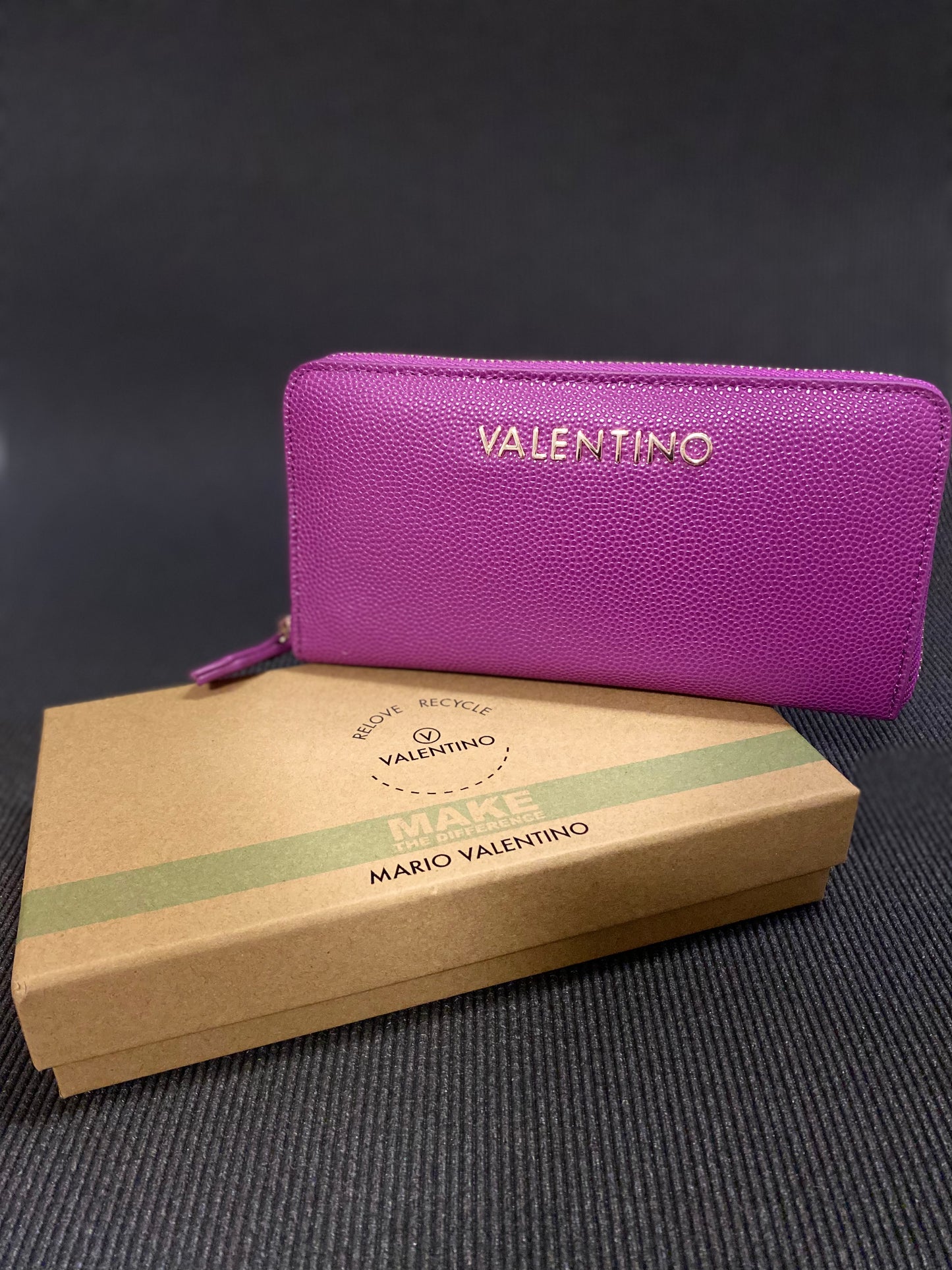 Carteira Valentino roxa