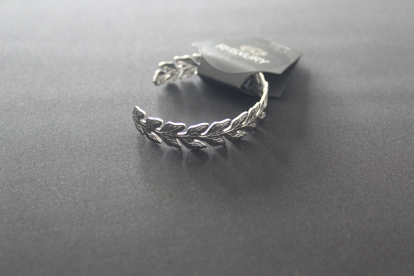 Pulseira ajustável em aço inoxidável