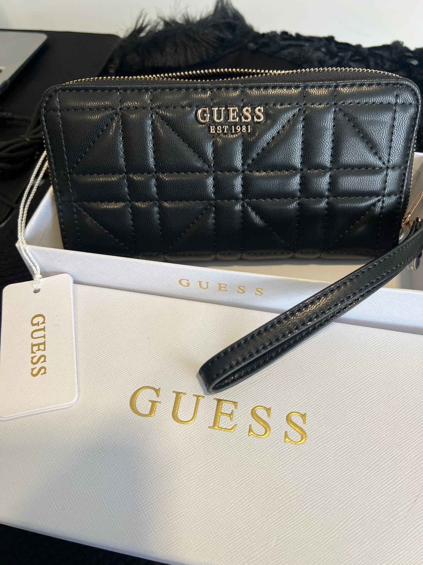 Carteira Guess