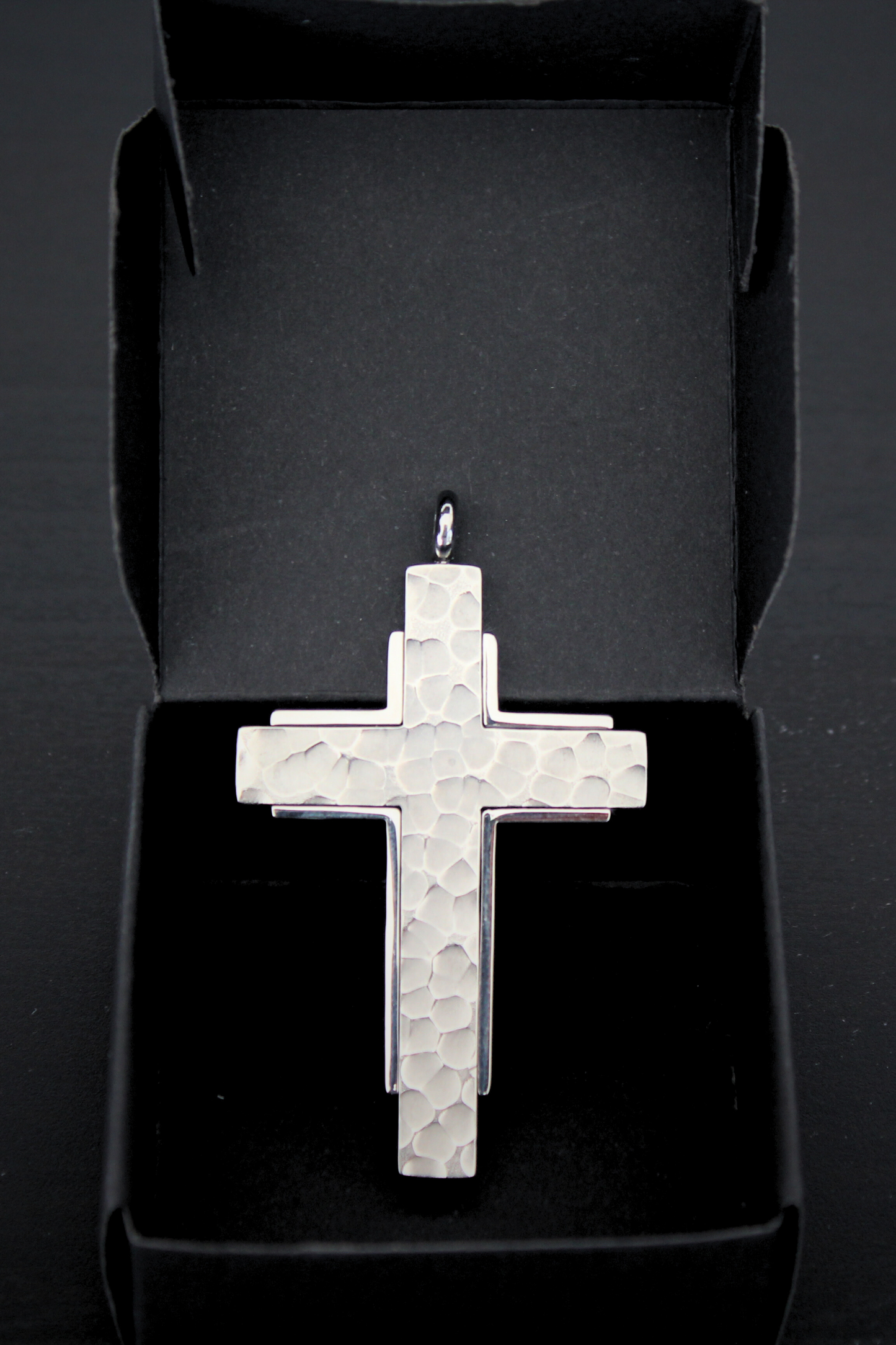 Pingente Cruz com Detalhe Marmorizado
